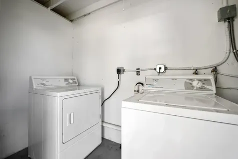 5240 NE 3rd Terrace Oakland Park FL 33334