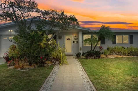 8341 SW 14th Street Miami FL 33144