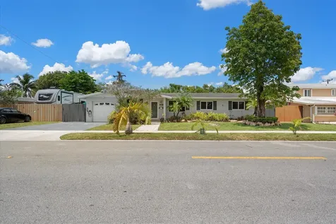 8341 SW 14th Street Miami FL 33144