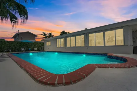 8341 SW 14th Street Miami FL 33144