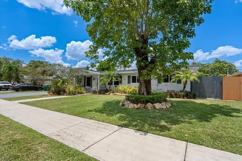 8341 SW 14th Street Miami FL 33144