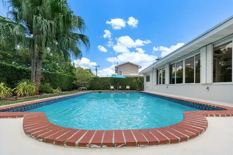 8341 SW 14th Street Miami FL 33144