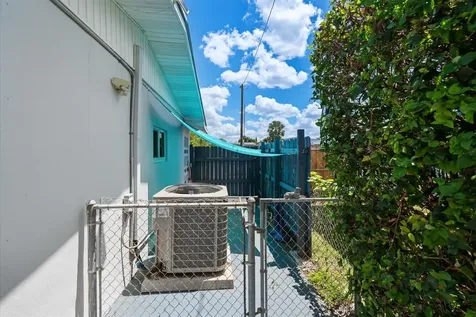 8341 SW 14th Street Miami FL 33144