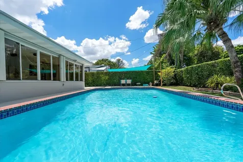 8341 SW 14th Street Miami FL 33144