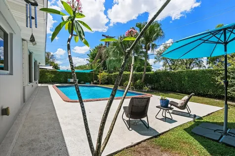 8341 SW 14th Street Miami FL 33144