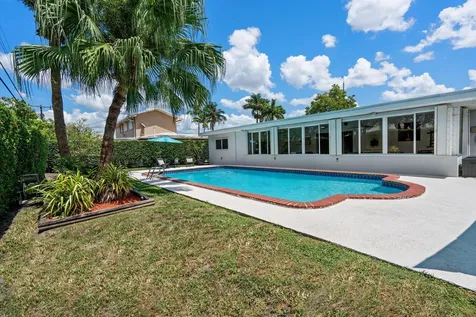 8341 SW 14th Street Miami FL 33144