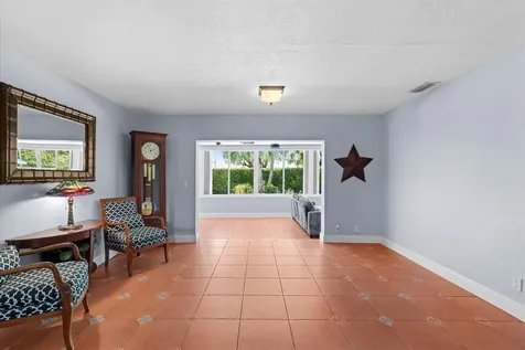 8341 SW 14th Street Miami FL 33144