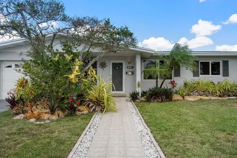 8341 SW 14th Street Miami FL 33144