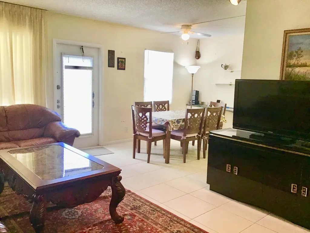 4004 Exeter A Boca Raton FL 33434