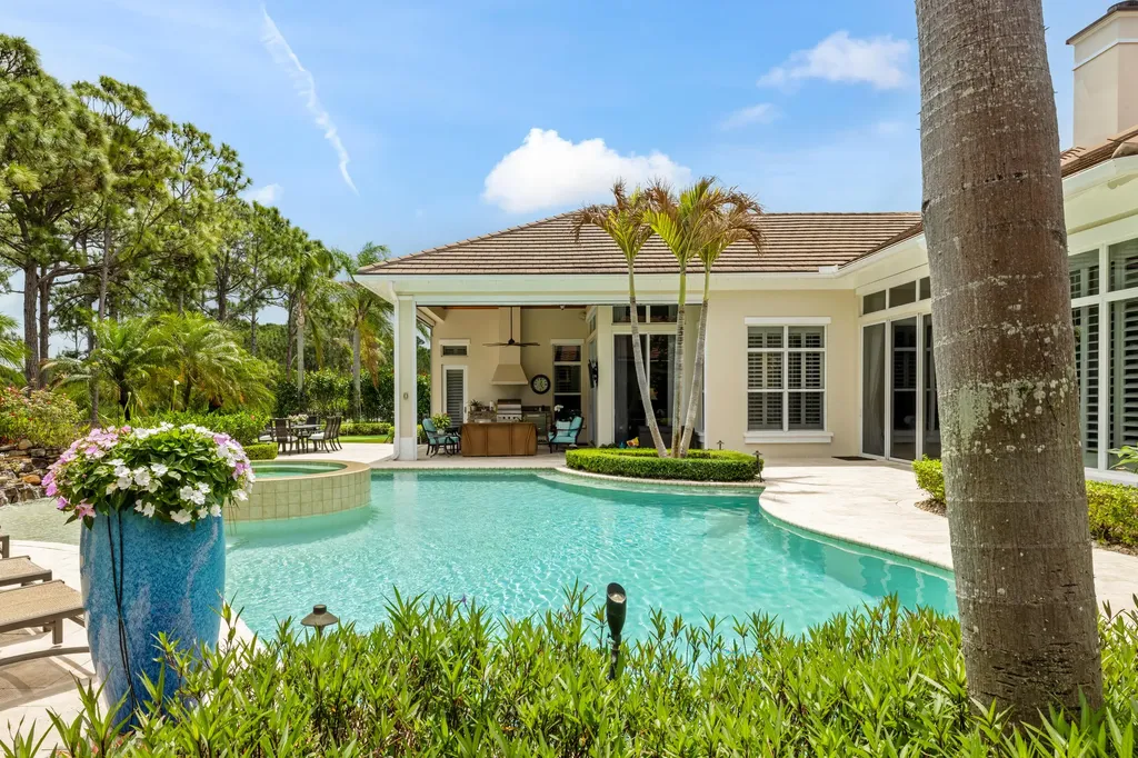 10135 SE Sandpine Lane Hobe Sound FL 33455