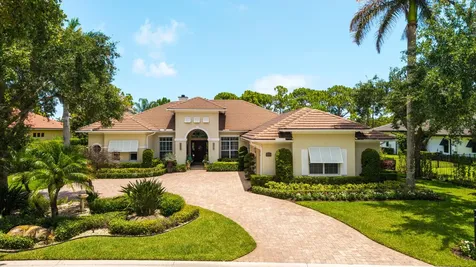 10135 SE Sandpine Lane Hobe Sound FL 33455