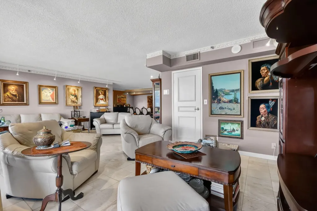 1900 Consulate Place West Palm Beach FL 33401