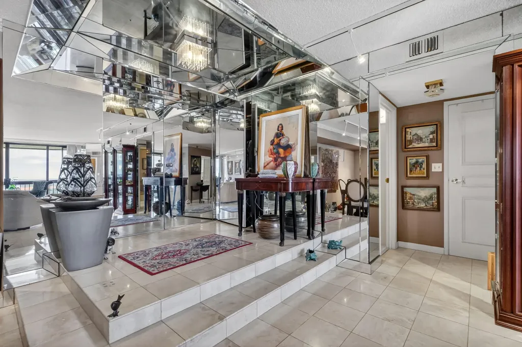 1900 Consulate Place West Palm Beach FL 33401
