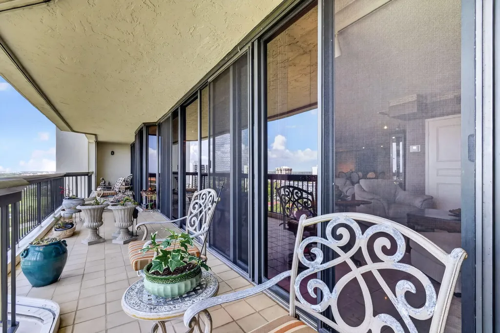 1900 Consulate Place West Palm Beach FL 33401