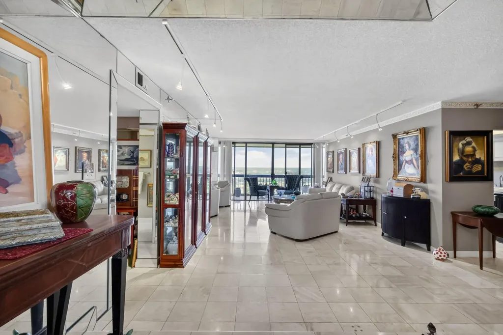 1900 Consulate Place West Palm Beach FL 33401