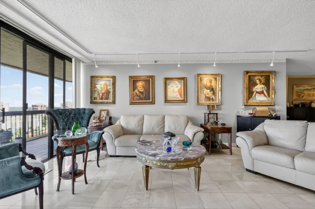 1900 Consulate Place West Palm Beach FL 33401