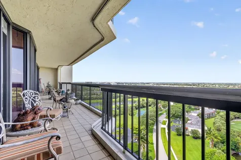 1900 Consulate Place West Palm Beach FL 33401
