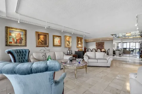 1900 Consulate Place West Palm Beach FL 33401