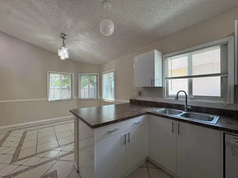 1038 W Jasmine Lane North Lauderdale FL 33068