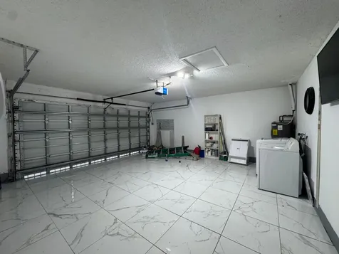 1038 W Jasmine Lane North Lauderdale FL 33068