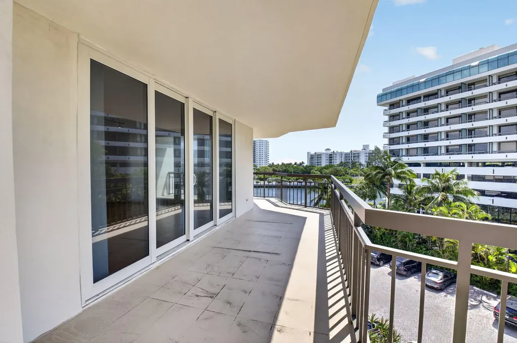 901 E Camino Boca Raton FL 33432