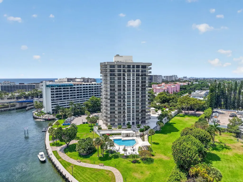 901 E Camino Boca Raton FL 33432