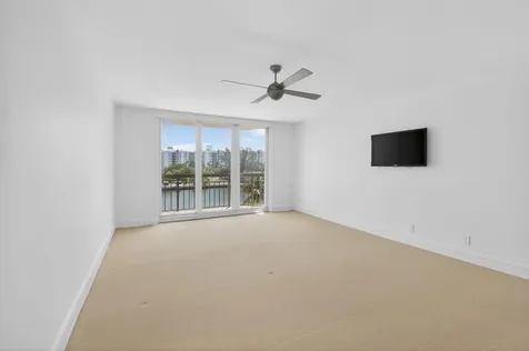 901 E Camino Boca Raton FL 33432
