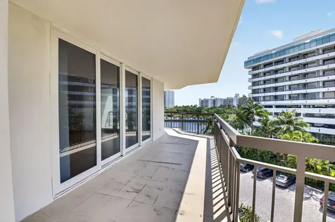 901 E Camino Boca Raton FL 33432