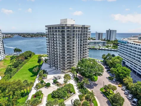 901 E Camino Boca Raton FL 33432