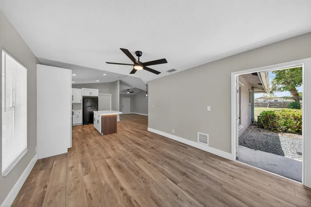 351 NW 8th Avenue Delray Beach FL 33444