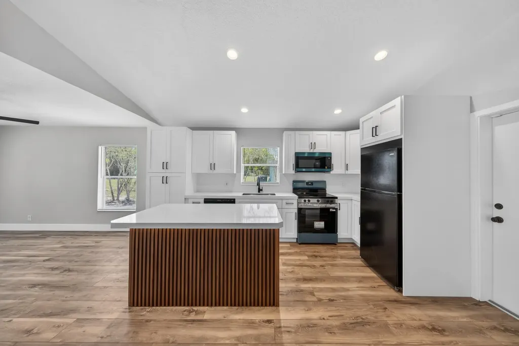 351 NW 8th Avenue Delray Beach FL 33444