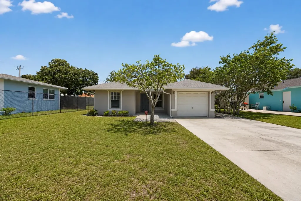 351 NW 8th Avenue Delray Beach FL 33444