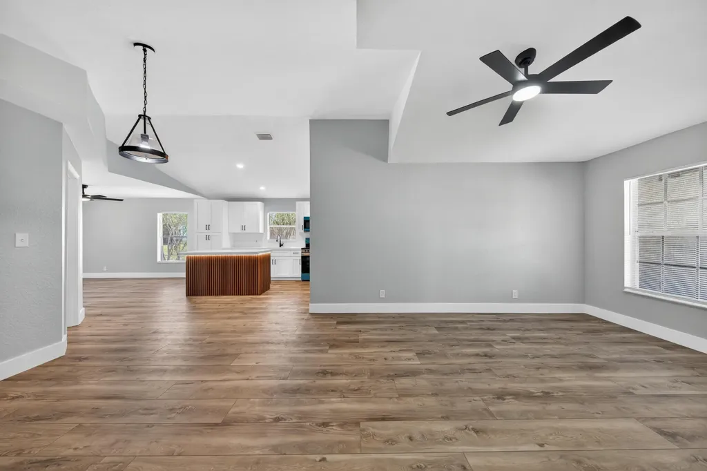 351 NW 8th Avenue Delray Beach FL 33444