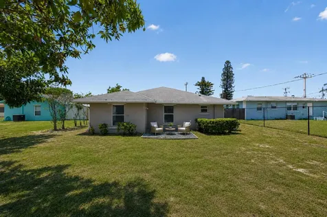 351 NW 8th Avenue Delray Beach FL 33444
