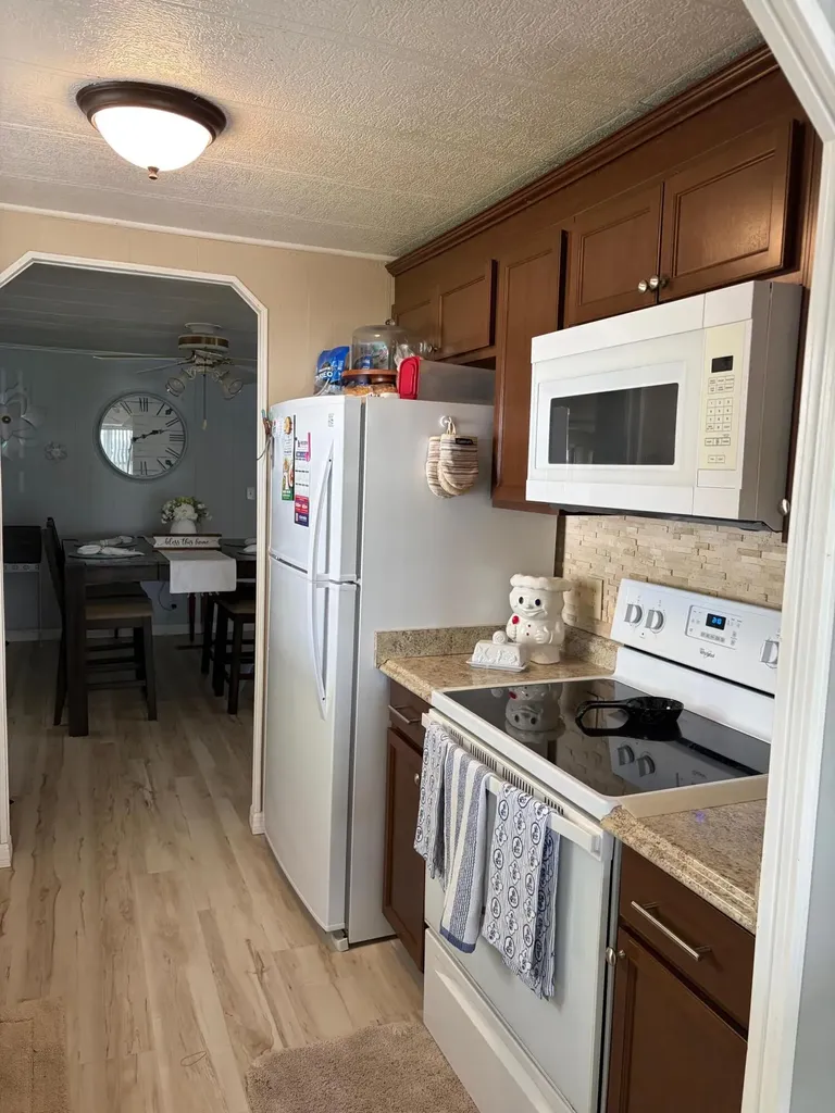20 Flores Del Way Fort Pierce FL 34952