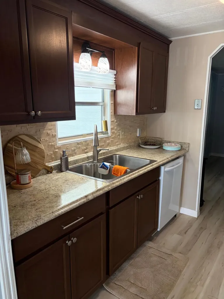 20 Flores Del Way Fort Pierce FL 34952