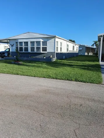 20 Flores Del Way Fort Pierce FL 34952
