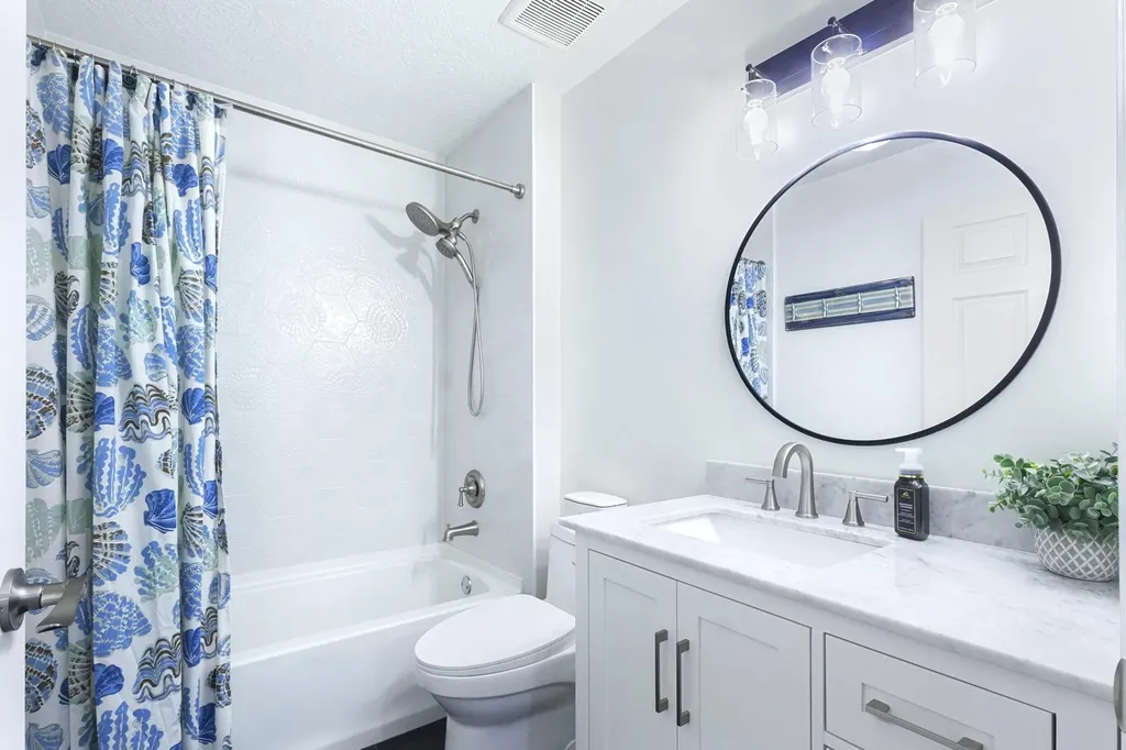 8070 Murano Circle Palm Beach Gardens FL 33418