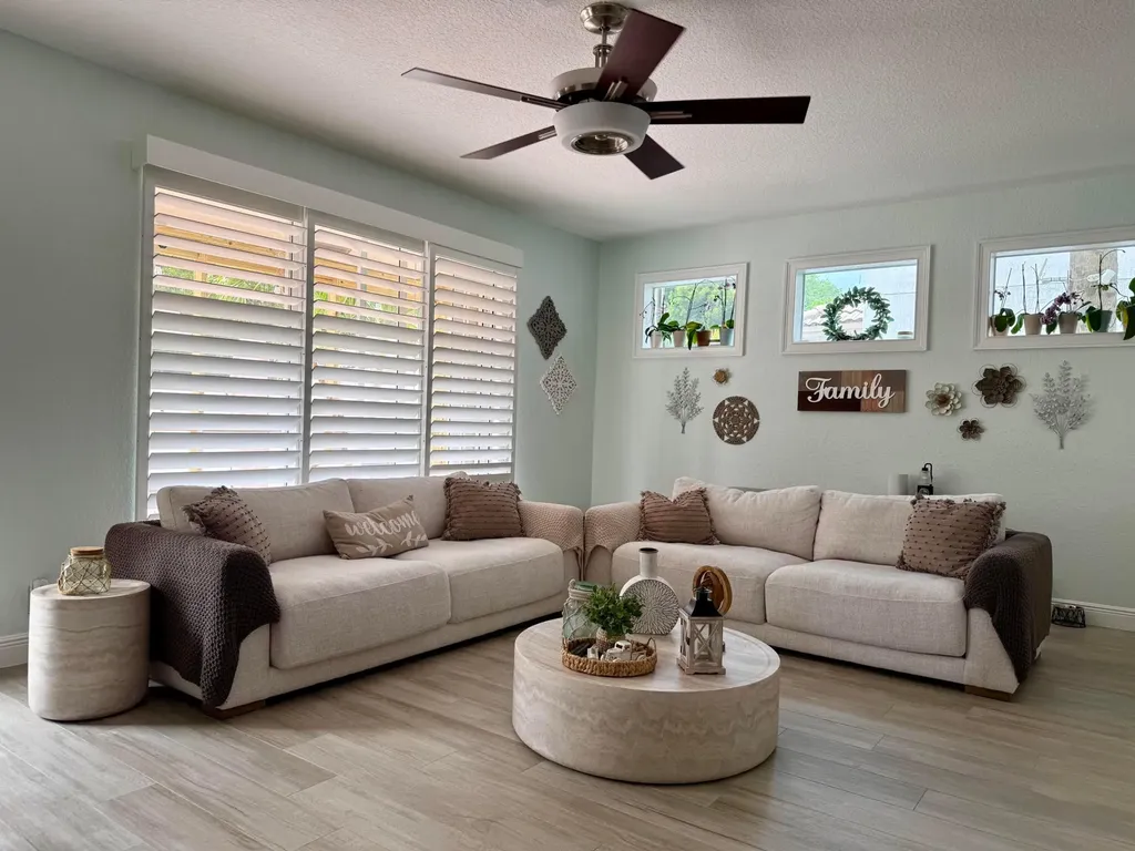 8070 Murano Circle Palm Beach Gardens FL 33418