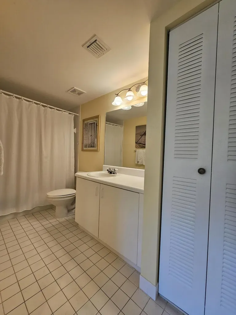 9537 Weldon Circle Tamarac FL 33321