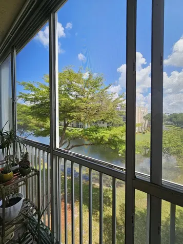 9537 Weldon Circle Tamarac FL 33321