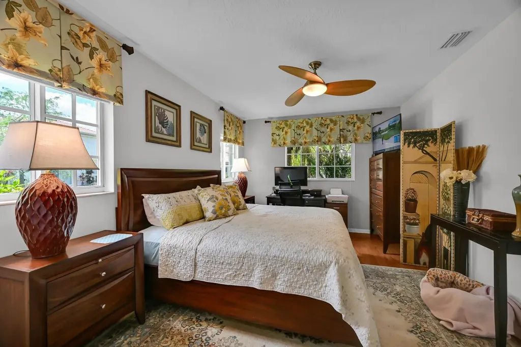 568 7th Square Vero Beach FL 32962