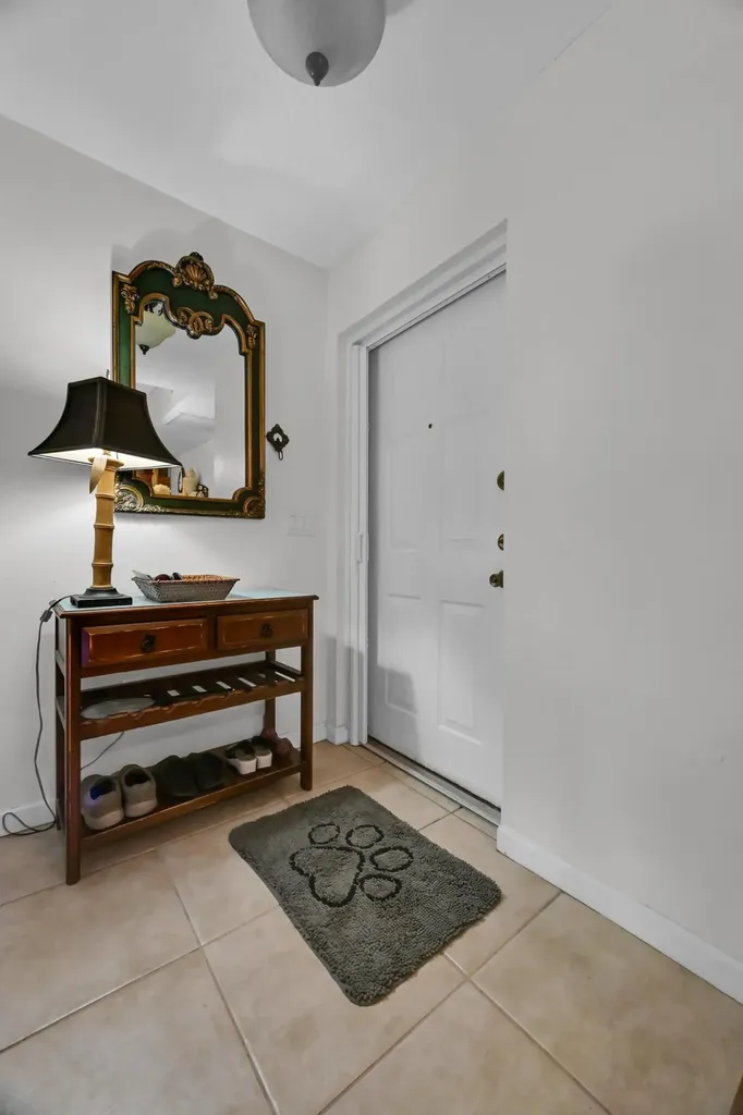 568 7th Square Vero Beach FL 32962