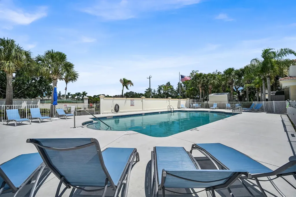 568 7th Square Vero Beach FL 32962