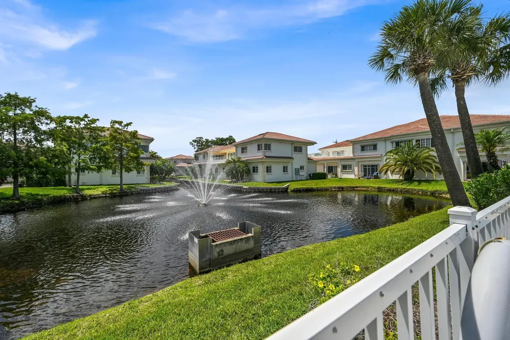 568 7th Square Vero Beach FL 32962