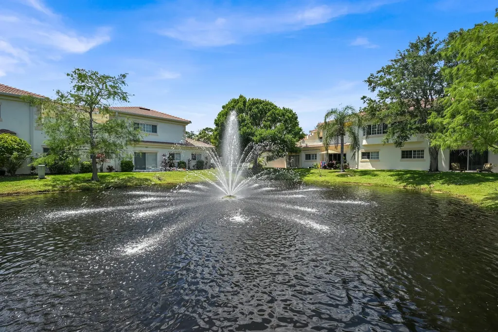 568 7th Square Vero Beach FL 32962