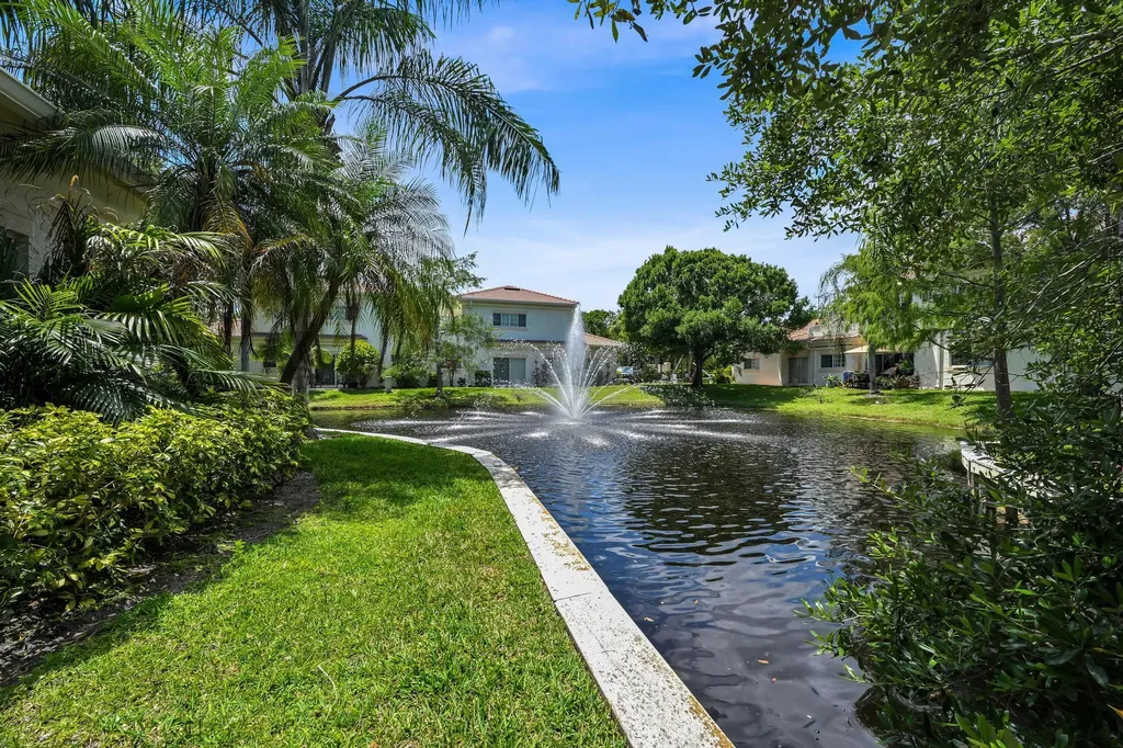568 7th Square Vero Beach FL 32962