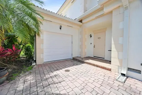 568 7TH Square Vero Beach FL 32962