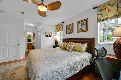 568 7th Square Vero Beach FL 32962