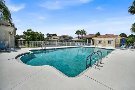 568 7th Square Vero Beach FL 32962